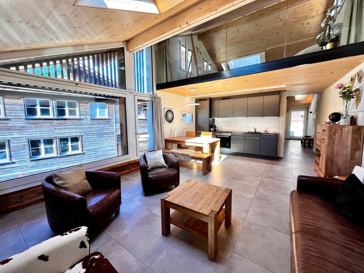 Beim Brunnen Apartment Gsteigwiler Bagian luar foto